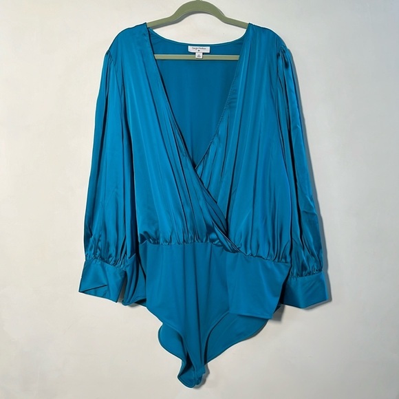 SERGIO HUDSON X TARGET Satin Turquoise Long SLV Surplice Front Bodysuit  SZ 4X - Picture 3 of 16